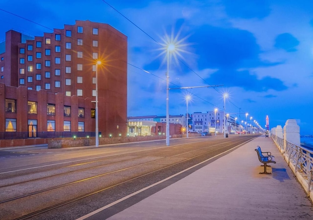 Grand Hotel Blackpool 4/50