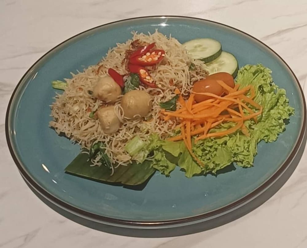 Tropics Eight Suites 28/61