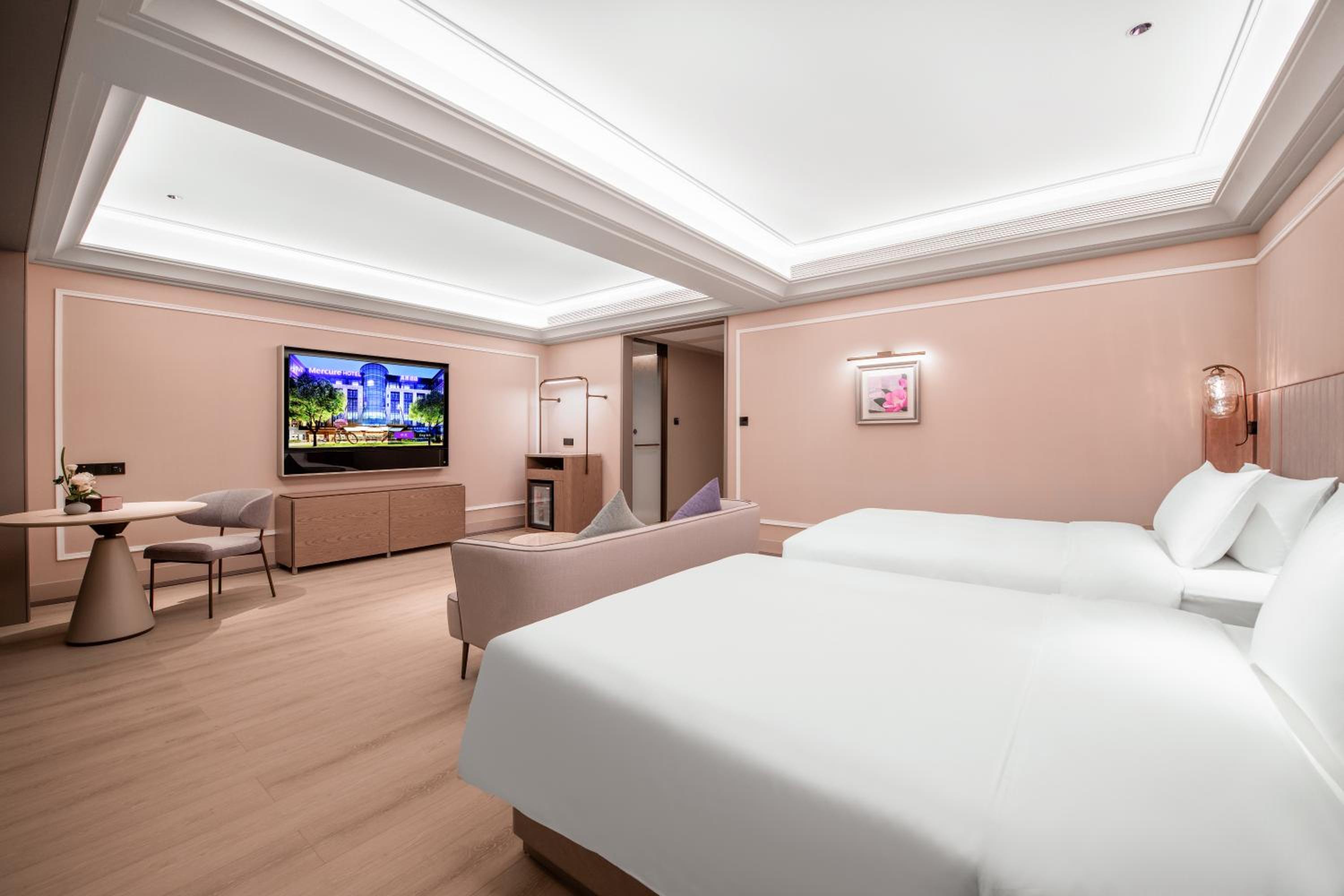 EXECUTIVE, TWIN BEDS