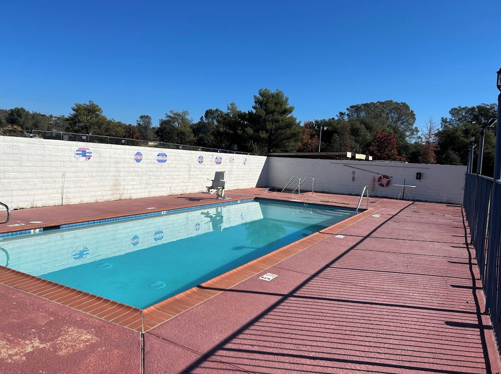 Studio6 Suites Cameron Park, CA - Folsom 21/40
