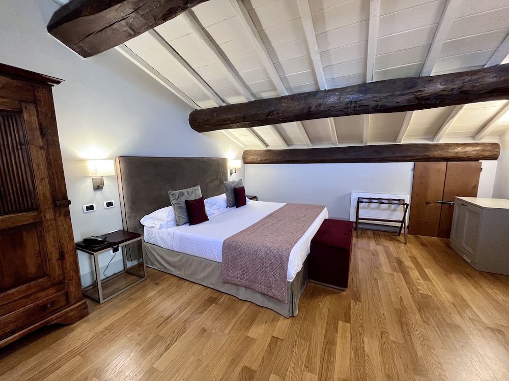 Relais Della Rovere 7/68