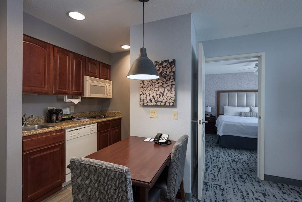 Homewood Suites By Hilton Fort Collins 31/43