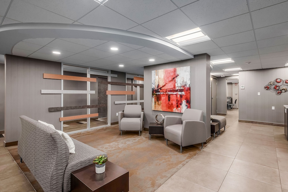 Coast Calgary Downtown Hotel and Suites by APA 31/61