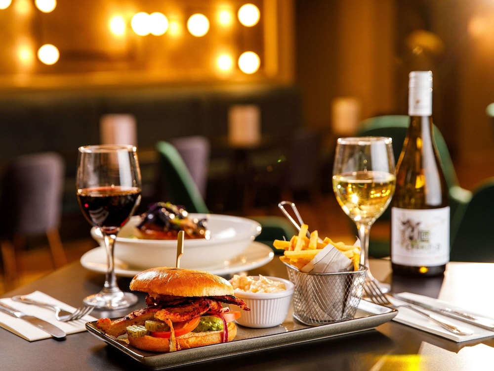 Mercure Birmingham West Hotel 17/63