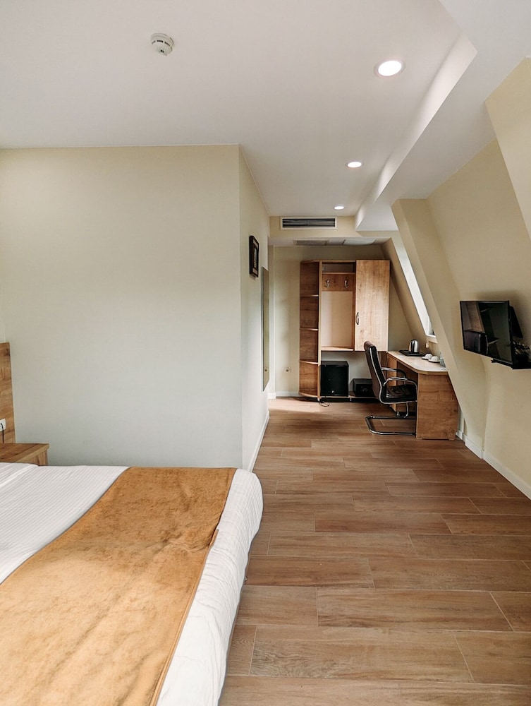 Atrium Boutique Hotel 37/50