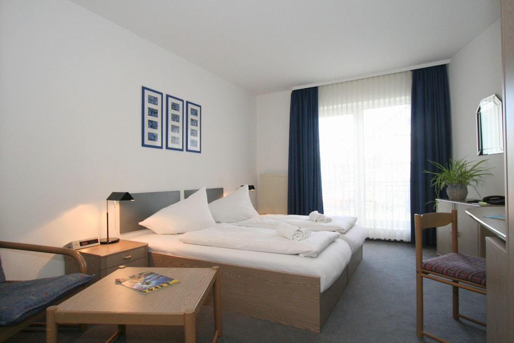 Room, Double Bed
