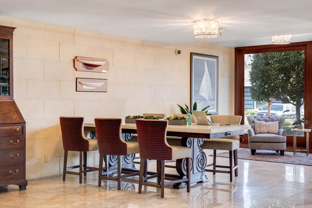 Ayres Hotel Suites Costa Mesa Newport Beach 33/50