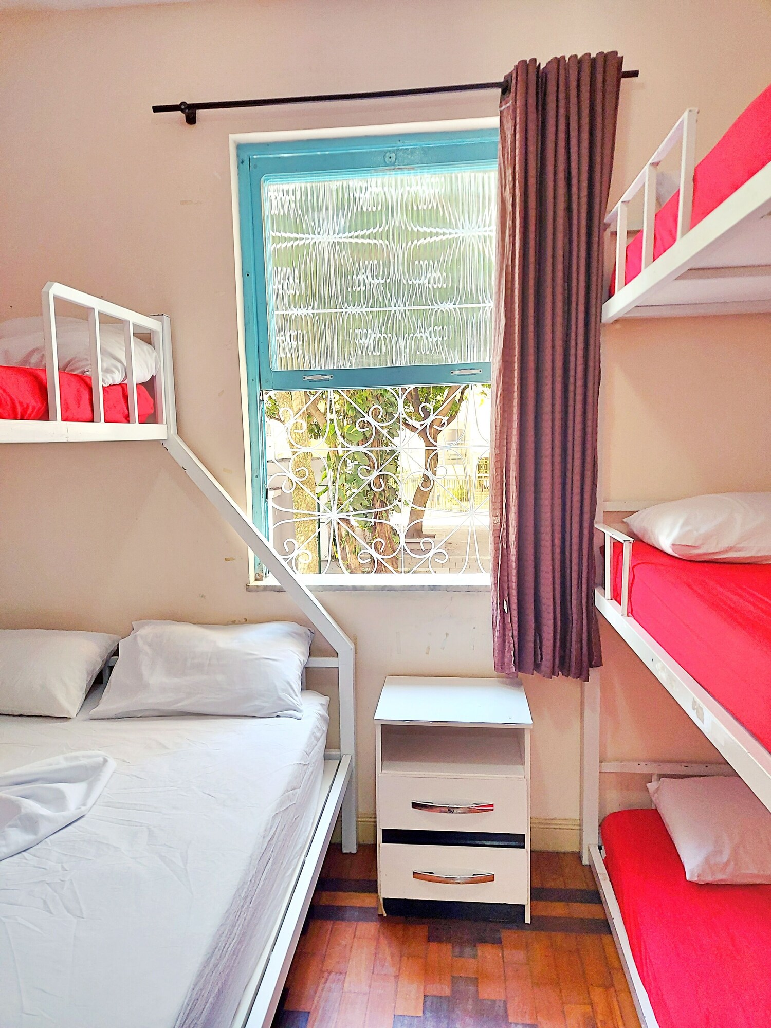 MIXED DORM, STANDARD