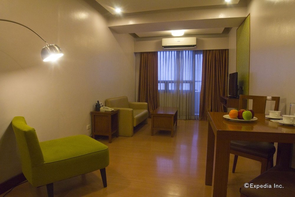 The Malayan Plaza 35/61