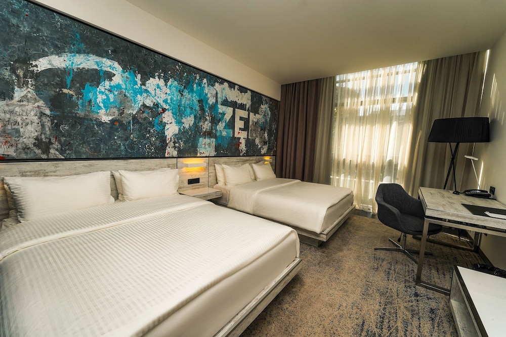 Messier 53 Hotel Yerevan 10/50
