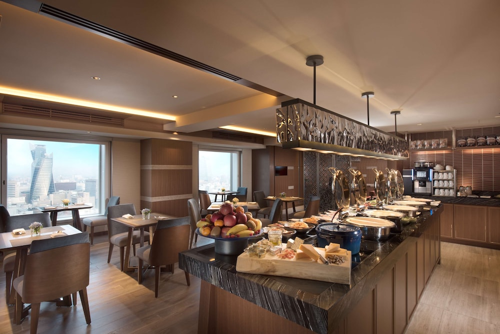 Hilton Nagoya Hotel 73/85