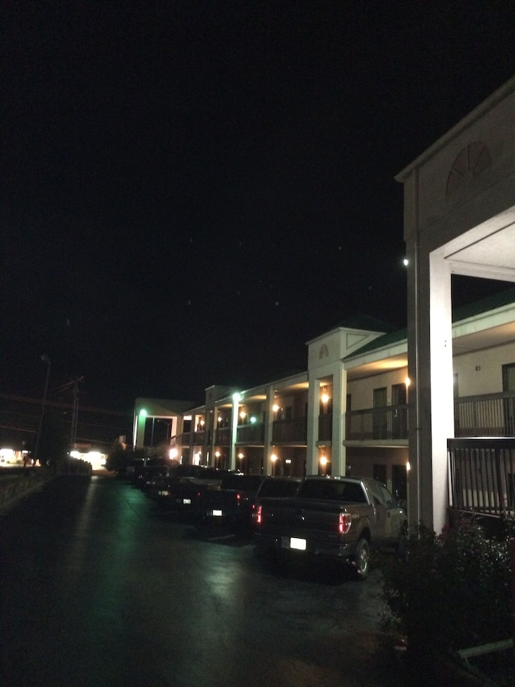 Motel6 Kingsport, TN image