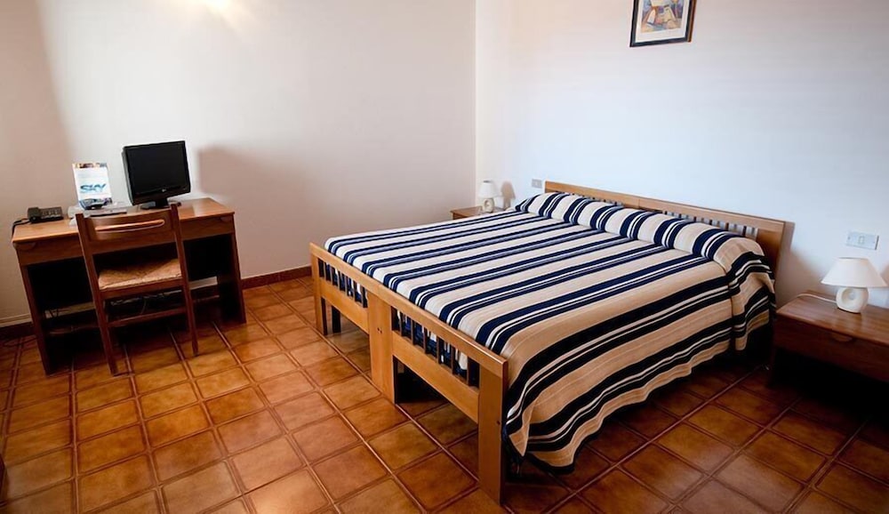 STANDARD, DOUBLE BED