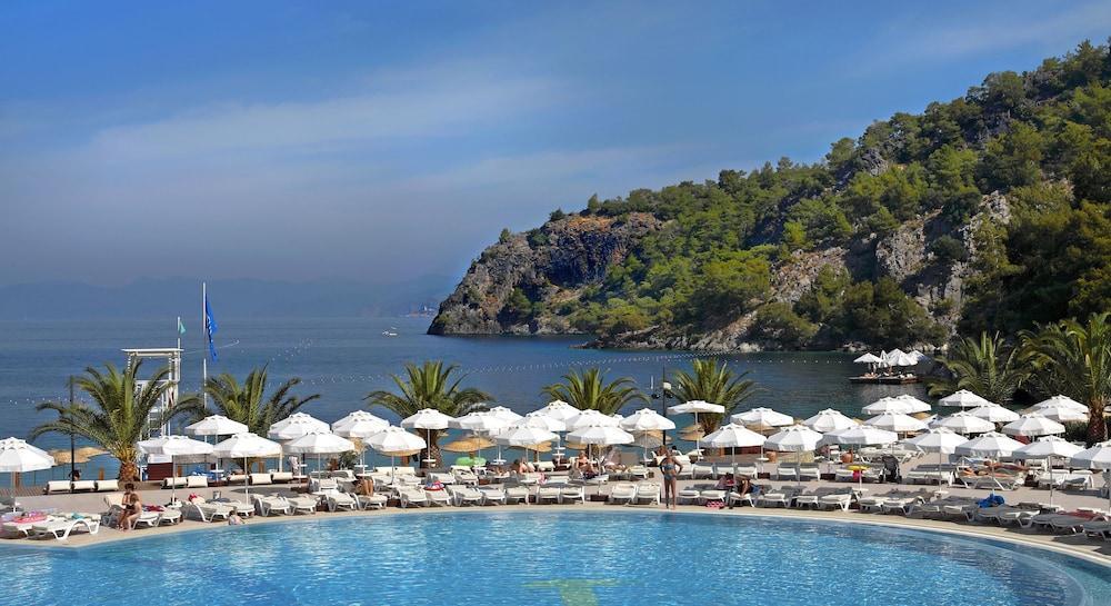HILLSIDE BEACH CLUB 15/21