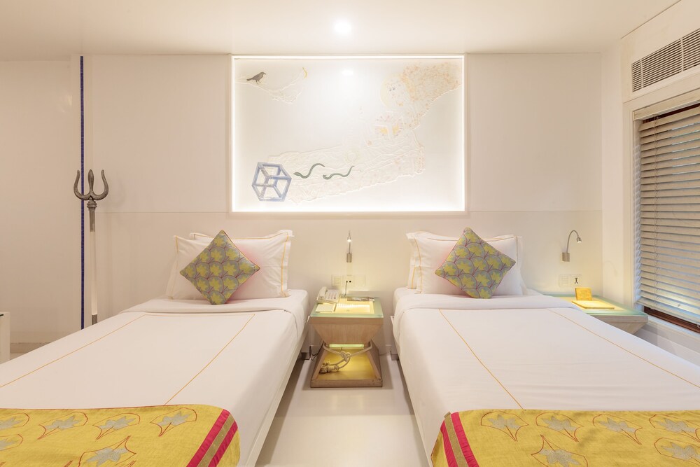 Hotel Le Sutra Hotel, Khar, Mumbai 26/60