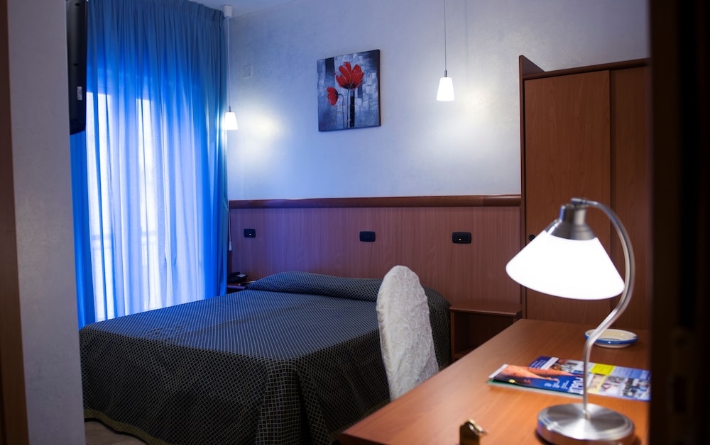 Hotel Accord Le Rose 39/50