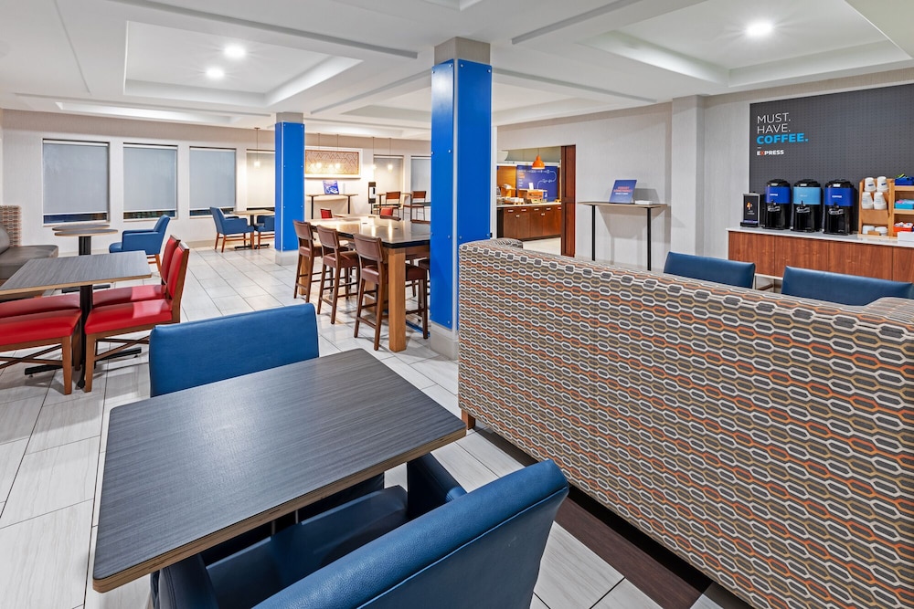 Holiday Inn Express Hotel And Suites Lafayette South 14/39