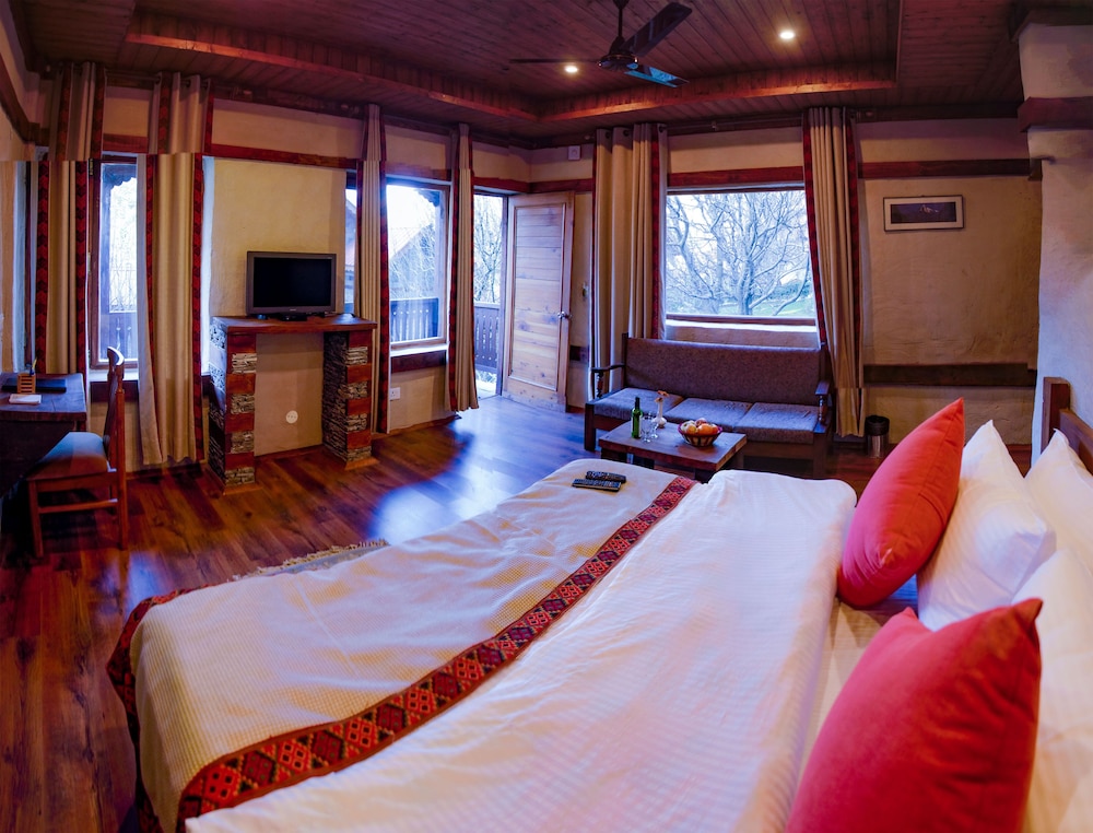 EXECUTIVE, SUITE