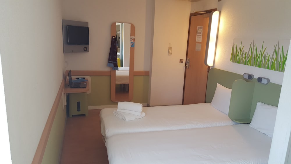 Ibis Budget Leeds Centre Crown Point Road 15/63
