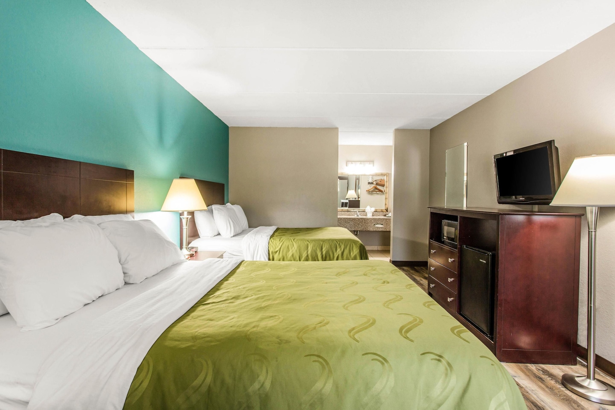 Standard, 2 Queen Beds
