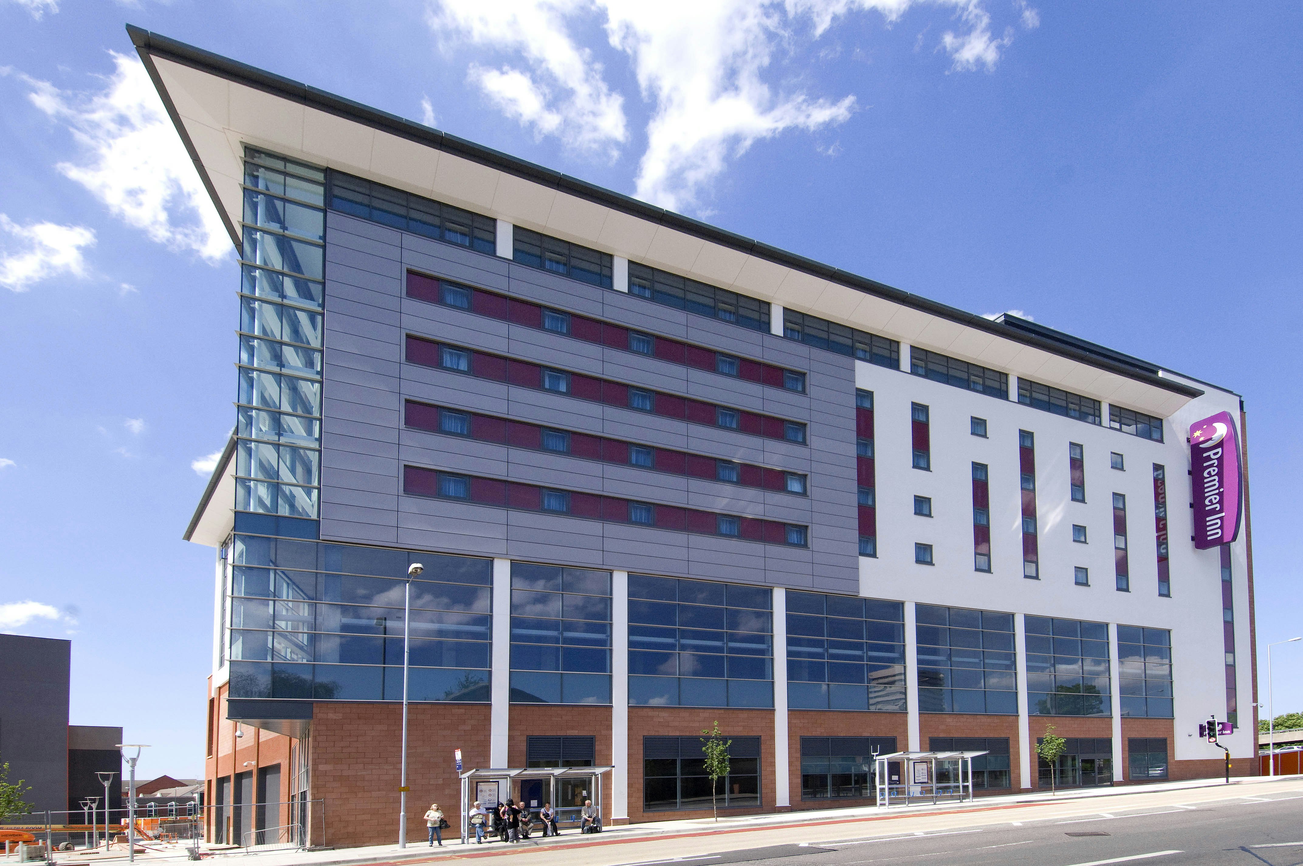 Premier Inn Coventry City Centre (Belgrade Plaza) 9/35