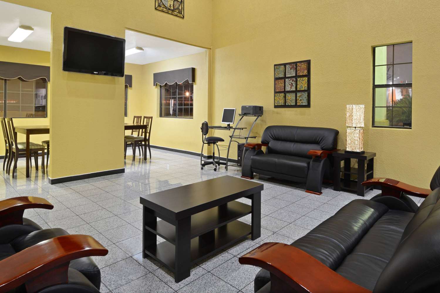 Super 8 by Wyndham San Antonio/Riverwalk Area 5/9