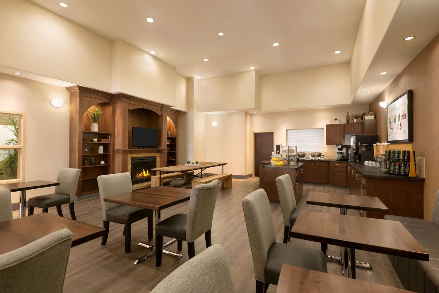 Ramada By Wyndham Drayton Valley 18/26