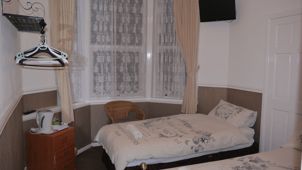 Hornby House Hotel 10/25