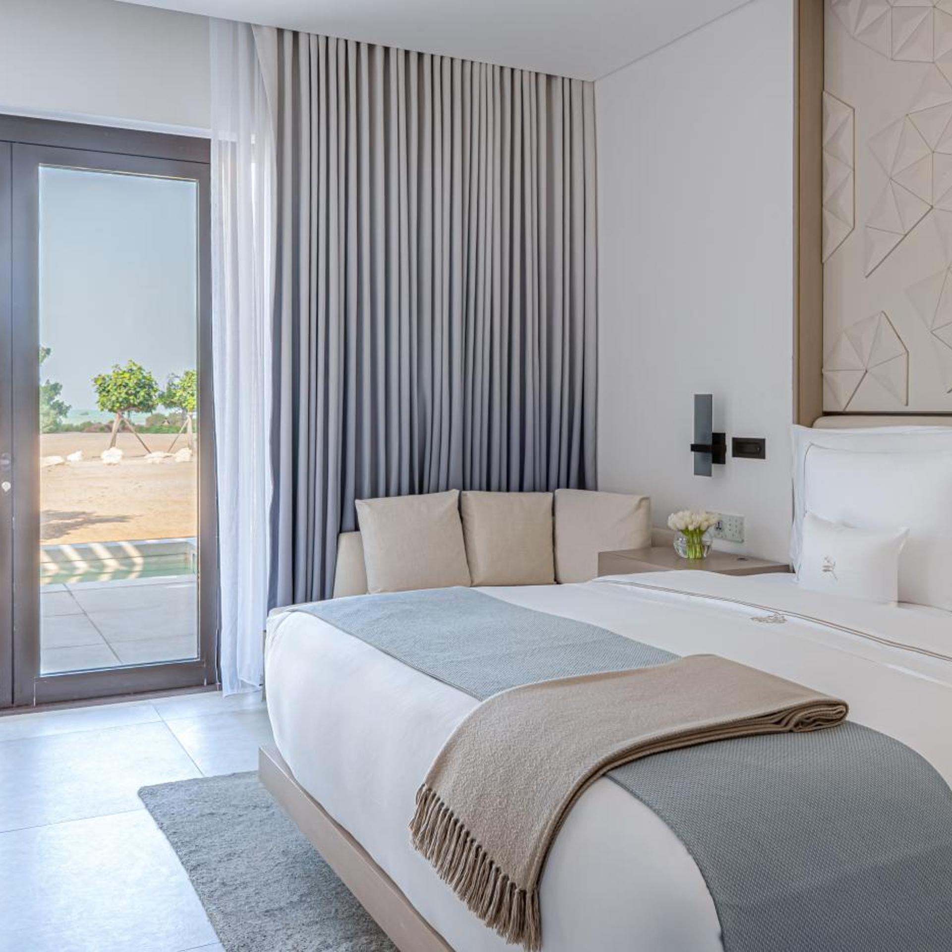 Serenity, Beach, Deluxe, King Bed