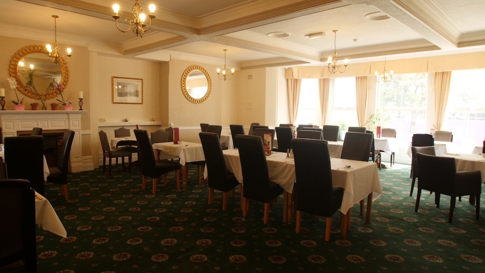 The Broadway Hotel 59/69