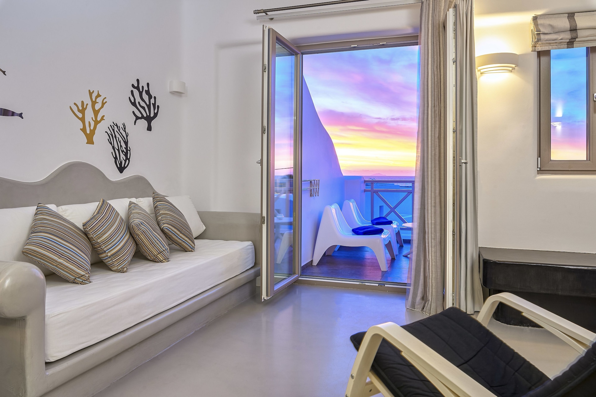HONEYMOON, SUITE, POOL VIEW, JETTED TUB