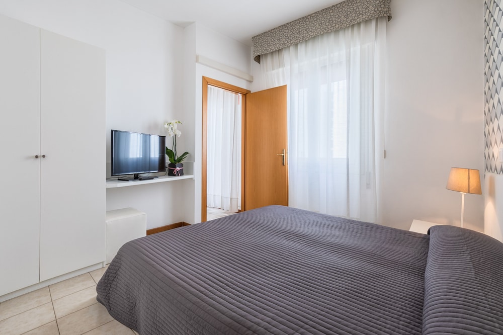 Hotel Sanremo 12/55