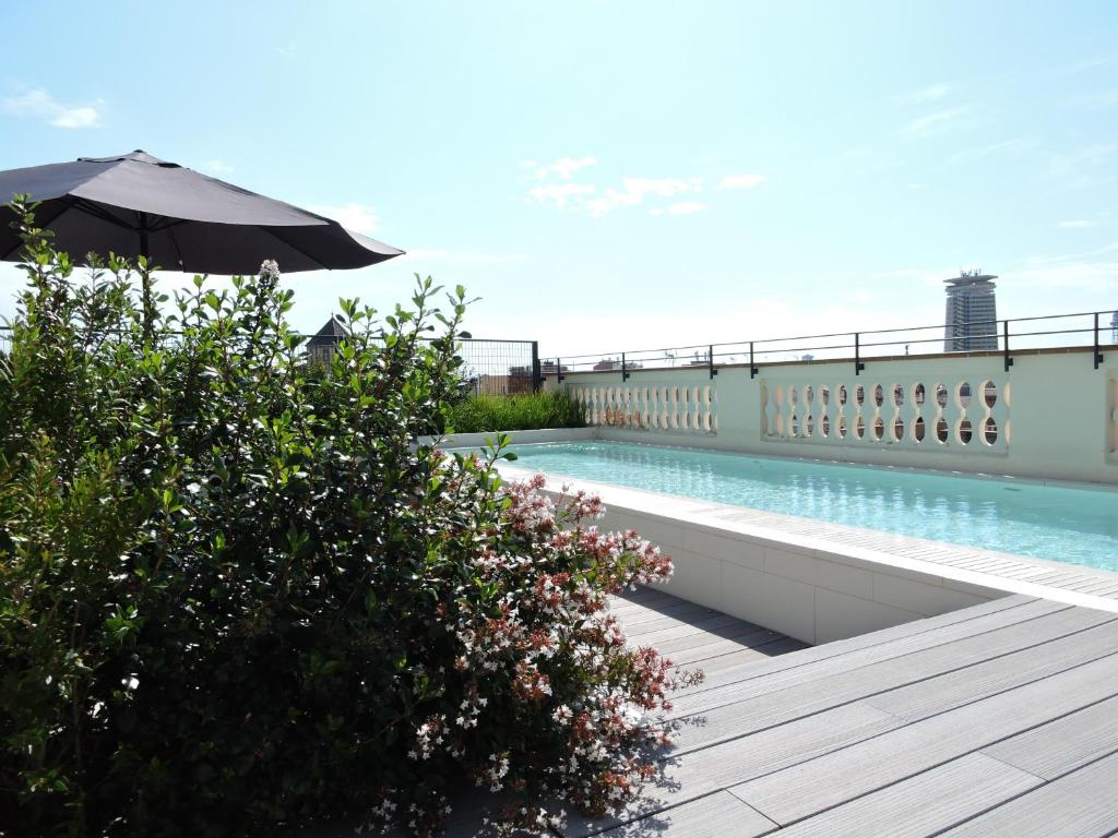 Raval House 17/23