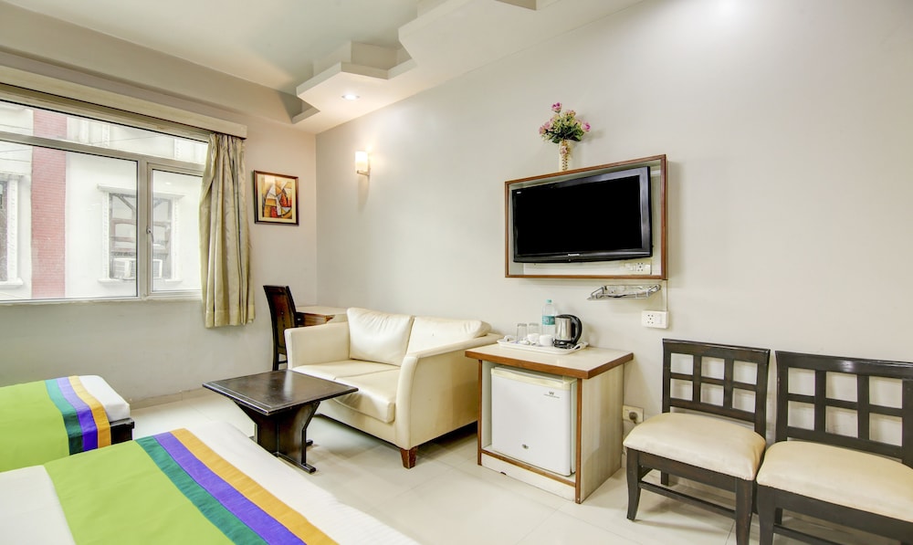 Rockwell Plaza 34/38