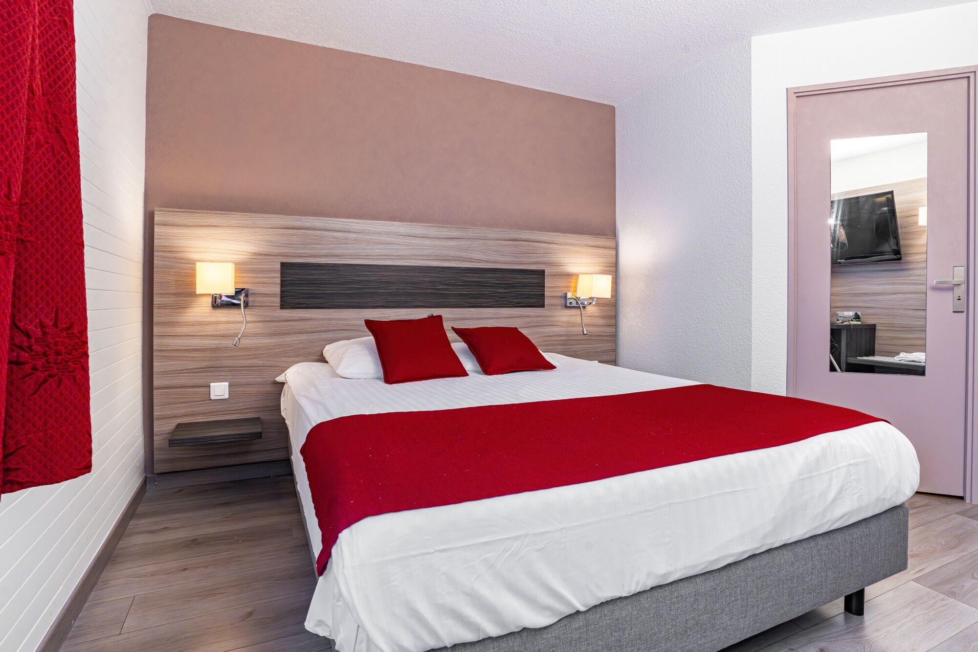 ROOM, TRIPLE