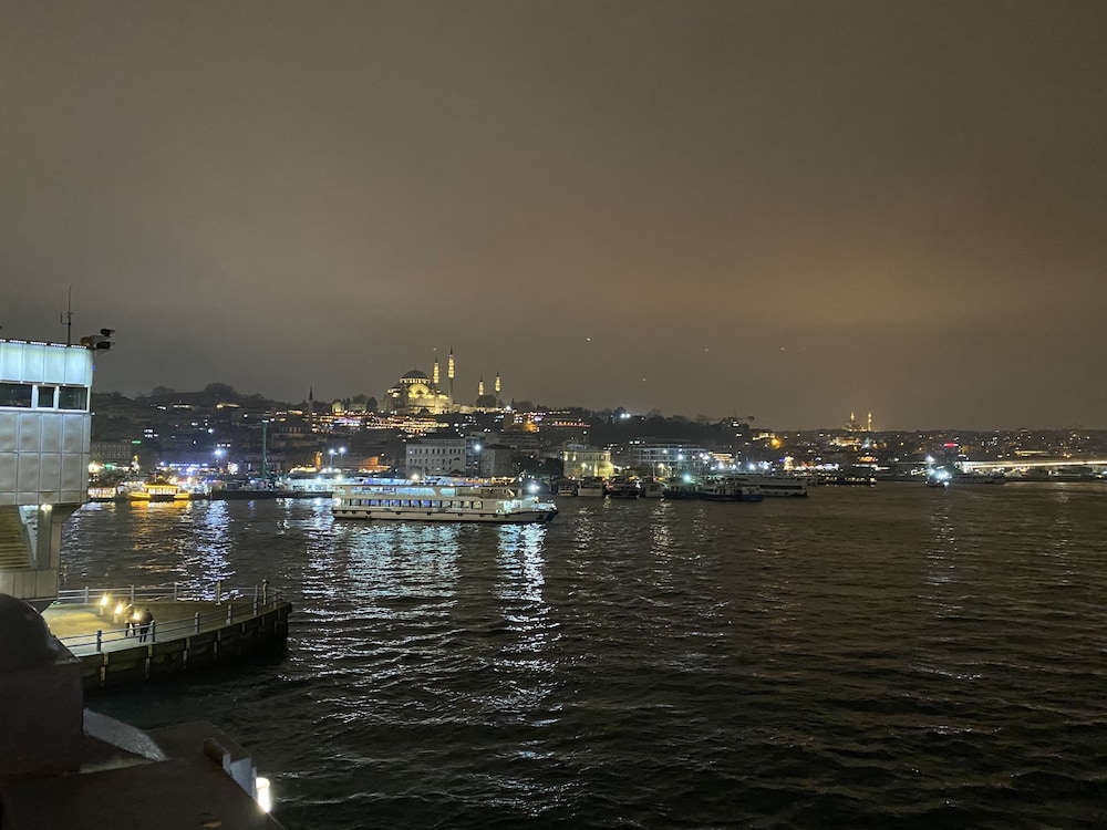 The Central House Istanbul Galata 44/50