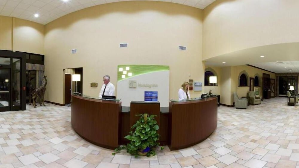 Holiday Inn Quincy, an IHG Hotel 11/75