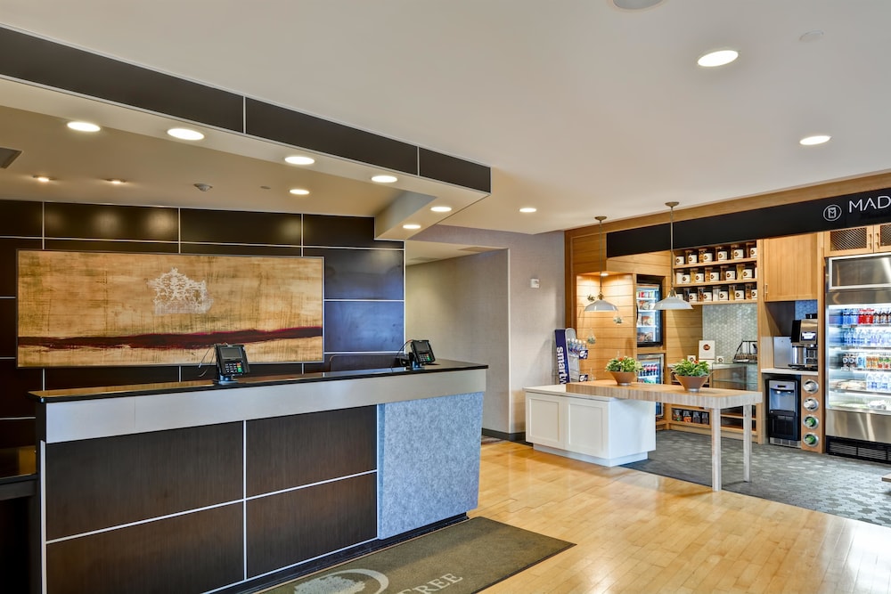Lobby at Doubletree By Hilton Baton Rouge, BATON ROUGE - LA