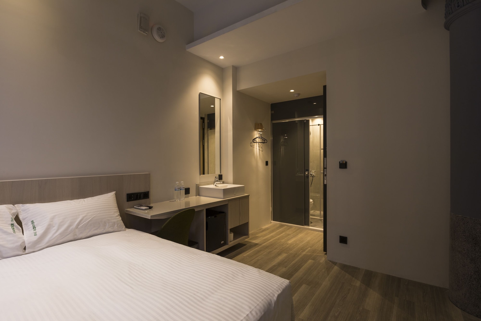 SUPERIOR, DOUBLE BED
