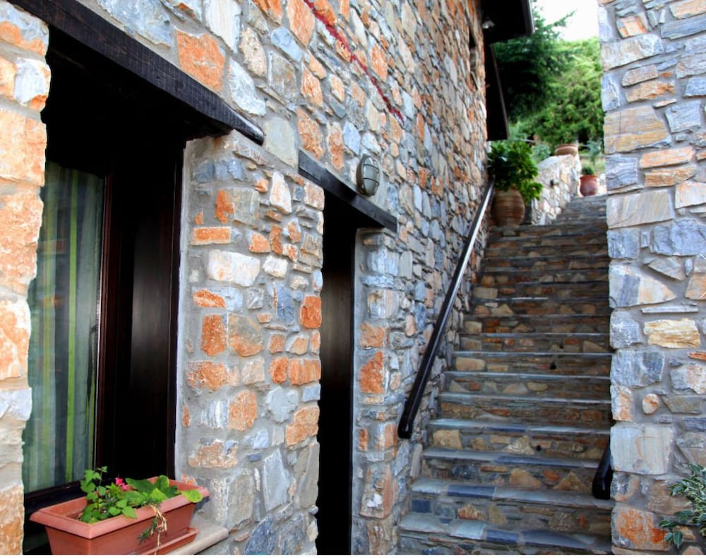 Kyveli Boutique Hotel 1/17