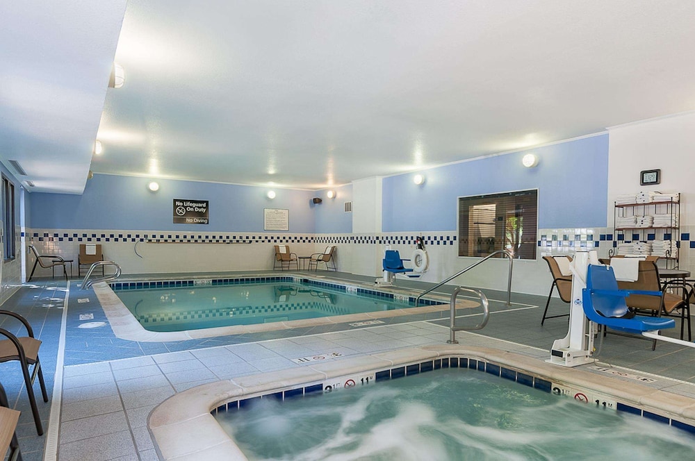 Hampton Inn Ft Collins 10/33