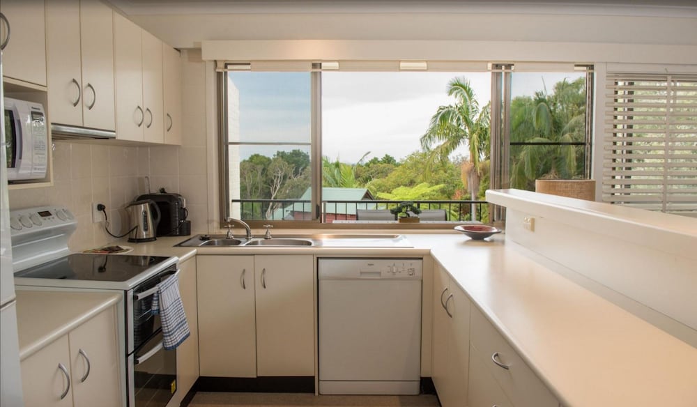The Oasis Apartments and Treetop Houses 24/47