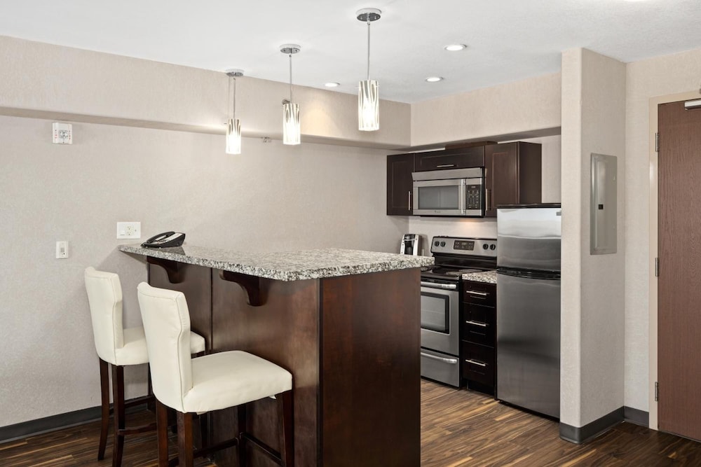 Home Inn And Suites Swift Current 47/60