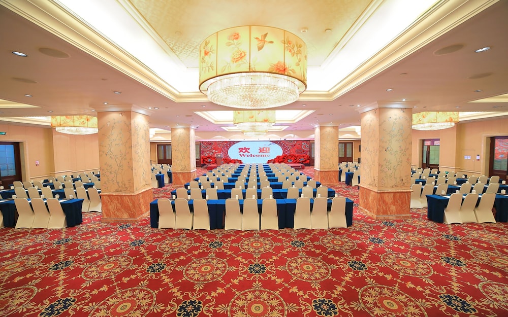 City Hotel Xiamen 36/50