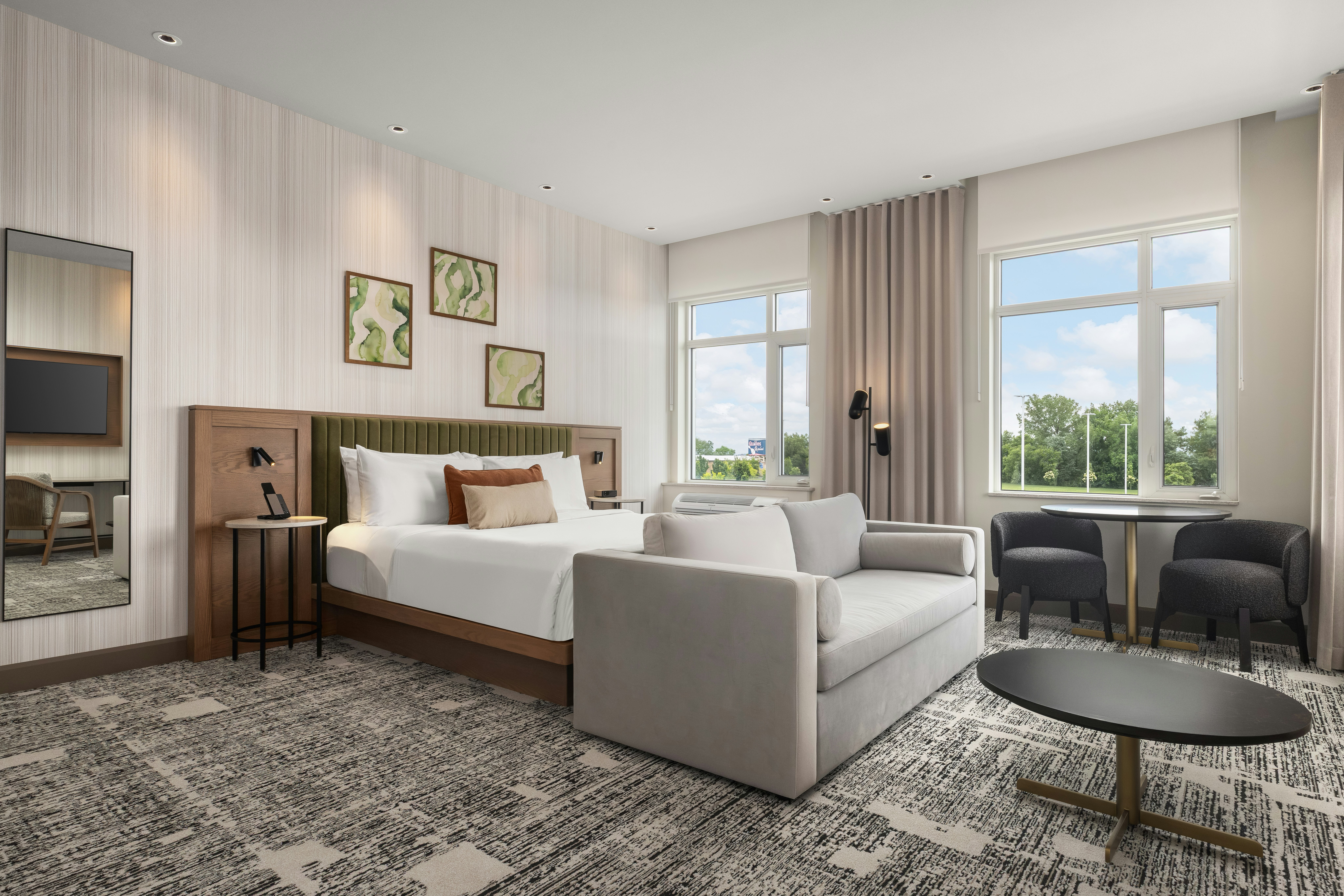 DELUXE, KING BED, SOFA