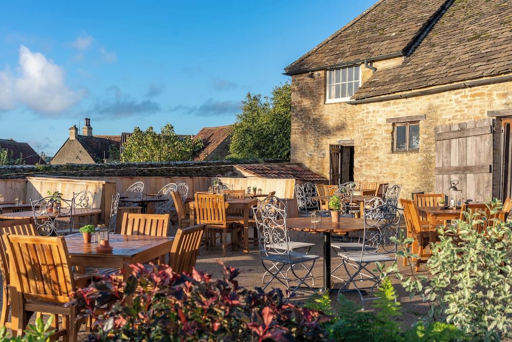 The George Inn 42/50
