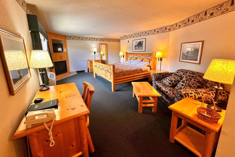 Shell Lake Lodge, a Travelodge by Wyndham 37/55