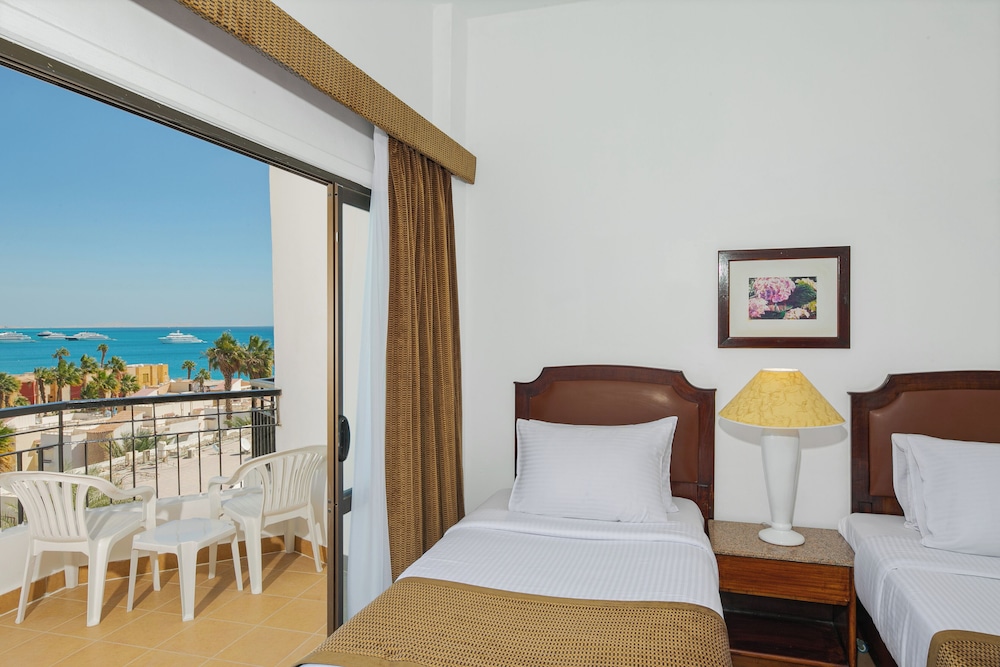 Marlin Inn Azur 18/50