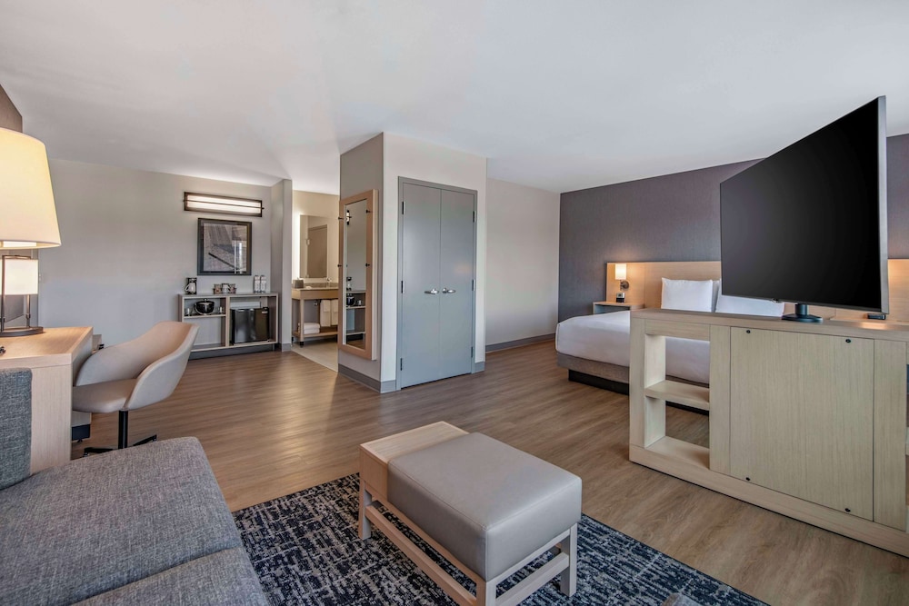 Hyatt Place Riverside Downtown 13/60