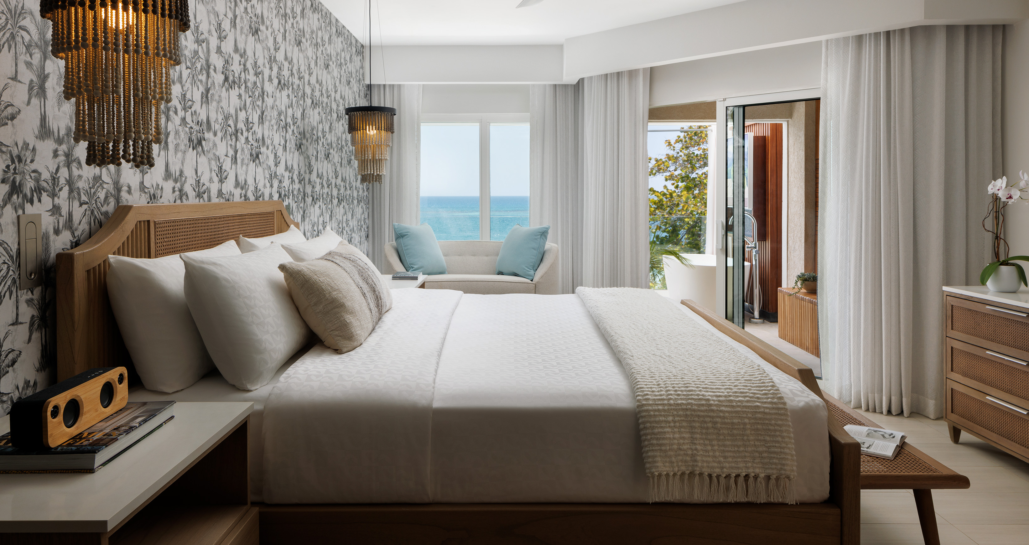 1 Bedroom, Suite, Beach Front, Butler, Balcony, Bathtub